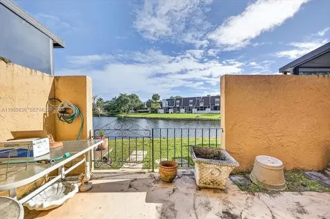 9125 Limetree Lane Pembroke Pines FL 33024