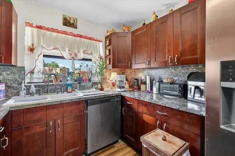 9125 Limetree Lane Pembroke Pines FL 33024