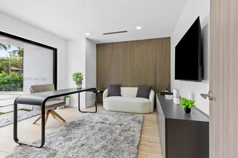85 W Shore Drive W Miami FL 33133