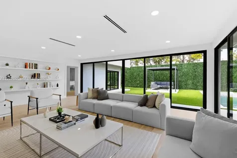 85 W Shore Drive W Miami FL 33133