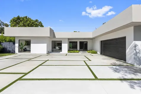 85 W Shore Drive W Miami FL 33133
