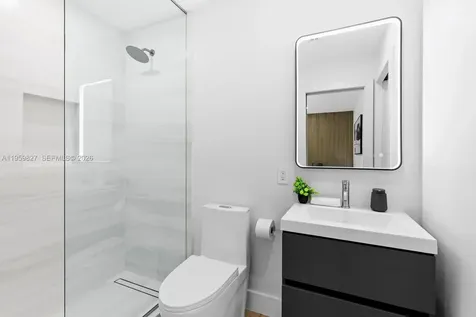 85 W Shore Drive W Miami FL 33133