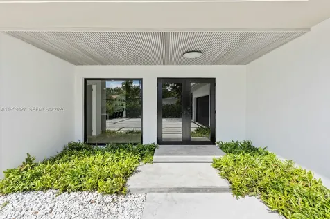 85 W Shore Drive W Miami FL 33133