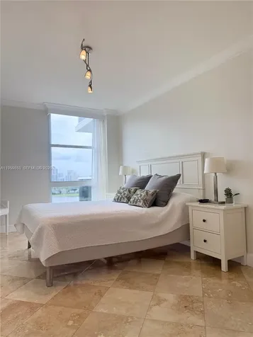 3675 N Country Club Drive Aventura FL 33180