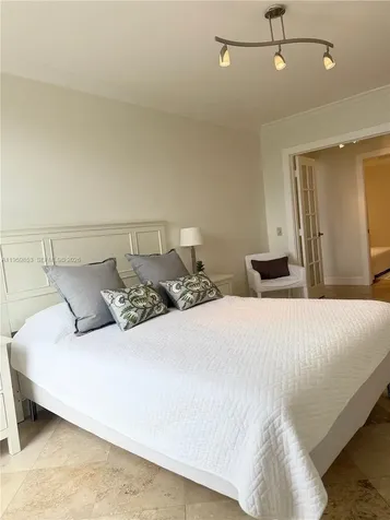 3675 N Country Club Drive Aventura FL 33180
