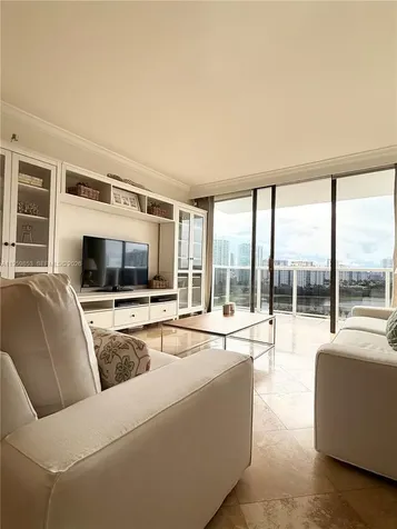 3675 N Country Club Drive Aventura FL 33180