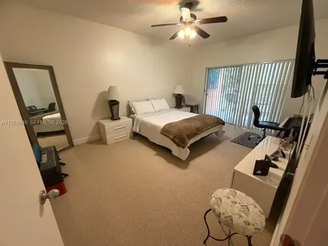 6976 SW 39th Street Davie FL 33314