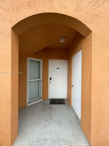 6976 SW 39th Street Davie FL 33314