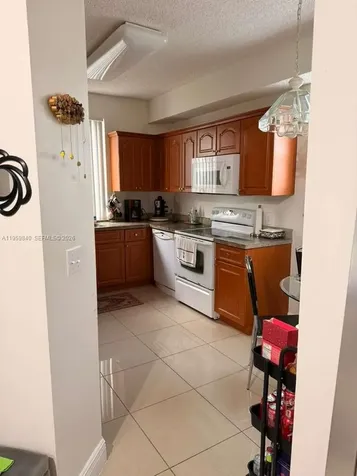 6976 SW 39th Street Davie FL 33314