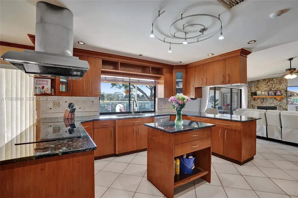 10180 SW 1st Court Coral Springs FL 33071