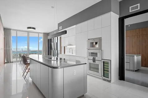 16901 Collins Avenue Aventura FL 33160