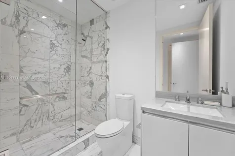 16901 Collins Avenue Aventura FL 33160
