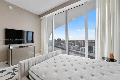 16901 Collins Avenue Aventura FL 33160