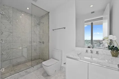 16901 Collins Avenue Aventura FL 33160