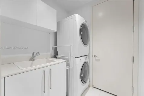 16901 Collins Avenue Aventura FL 33160