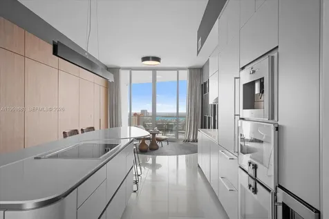 16901 Collins Avenue Aventura FL 33160