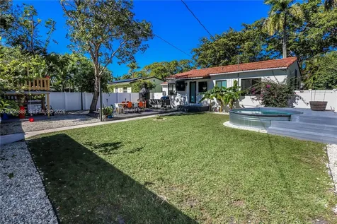 1516 Mayo Street Hollywood FL 33020