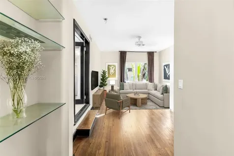 711 14th Street Miami Beach FL 33139