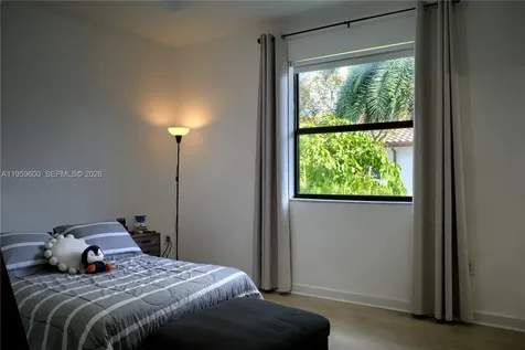 8915 W 35th Avenue Hialeah FL 33018