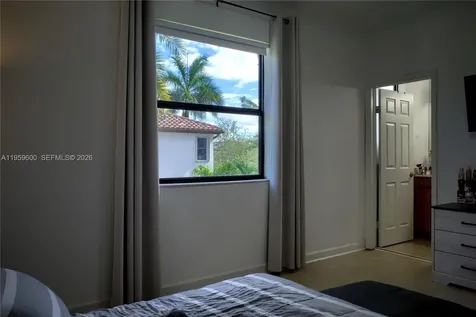 8915 W 35th Avenue Hialeah FL 33018