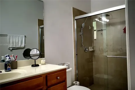 8915 W 35th Avenue Hialeah FL 33018