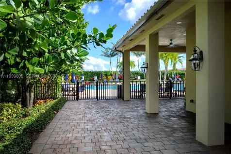 8915 W 35th Avenue Hialeah FL 33018