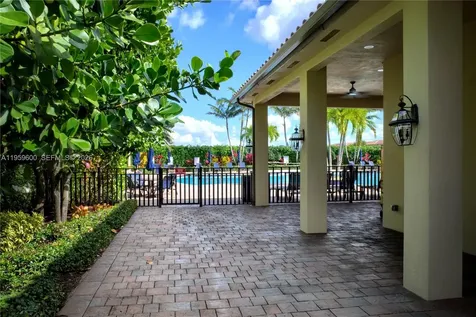 8915 W 35th Avenue Hialeah FL 33018