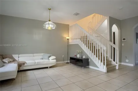 8915 W 35th Avenue Hialeah FL 33018