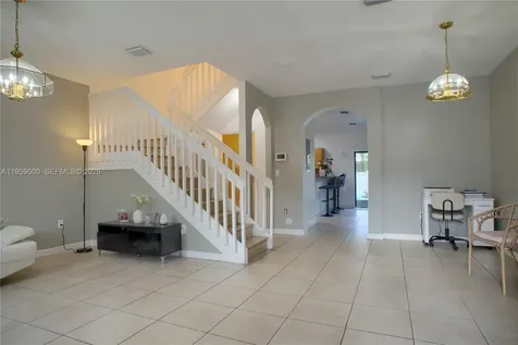 8915 W 35th Avenue Hialeah FL 33018
