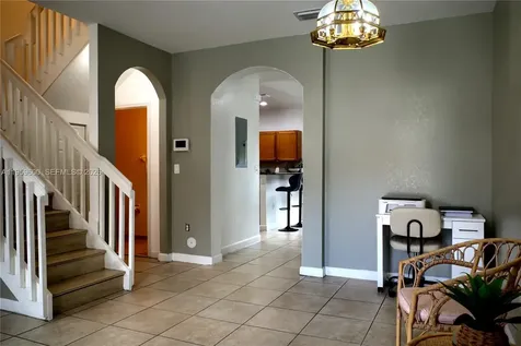 8915 W 35th Avenue Hialeah FL 33018