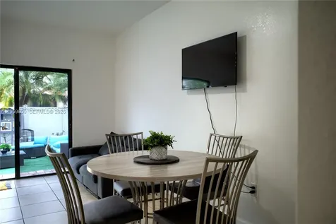 8915 W 35th Avenue Hialeah FL 33018