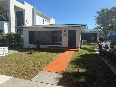 3050 SW 26th Street Miami FL 33133