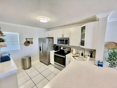 4800 Bayview Drive Fort Lauderdale FL 33308