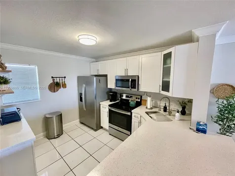 4800 Bayview Drive Fort Lauderdale FL 33308