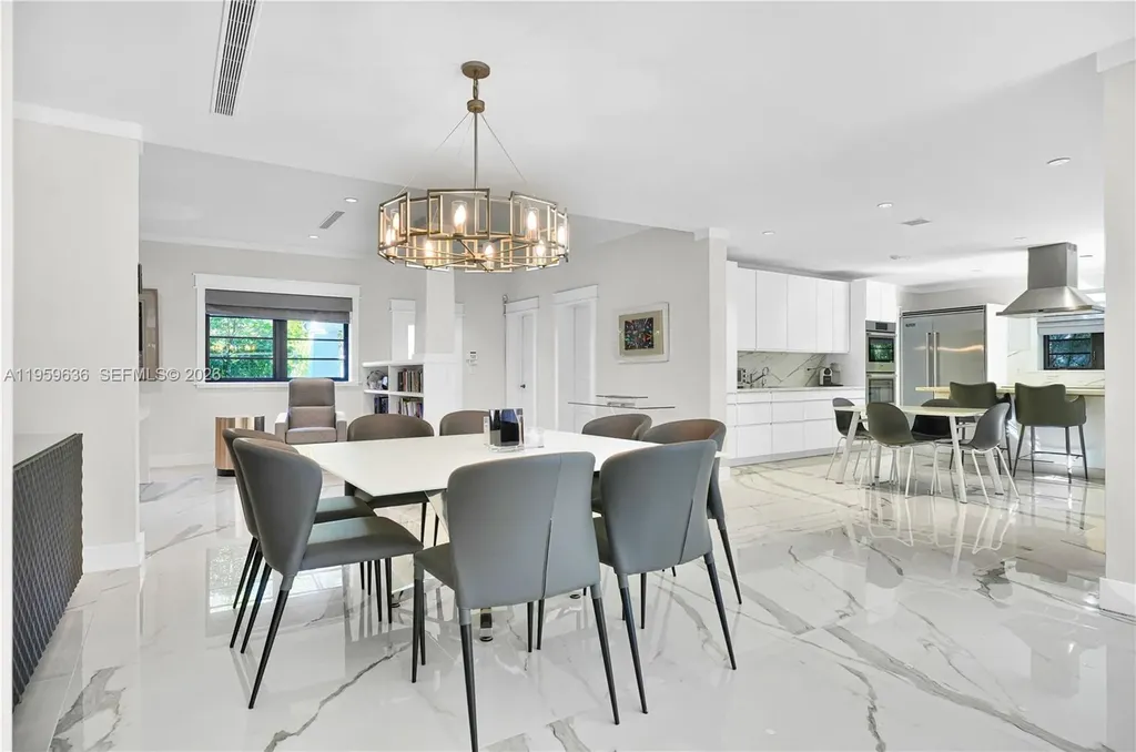 4363 Nautilus Drive Miami Beach FL 33140
