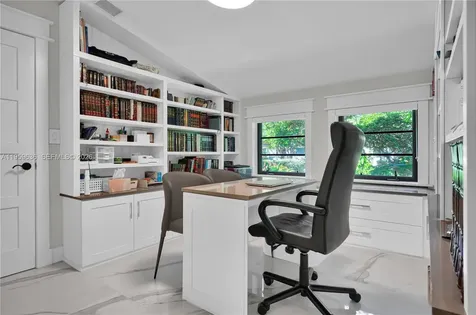 4363 Nautilus Drive Miami Beach FL 33140