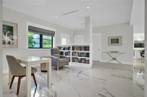 4363 Nautilus Drive Miami Beach FL 33140