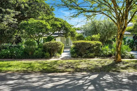 4363 Nautilus Drive Miami Beach FL 33140