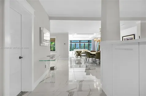 4363 Nautilus Drive Miami Beach FL 33140