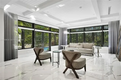 4363 Nautilus Drive Miami Beach FL 33140