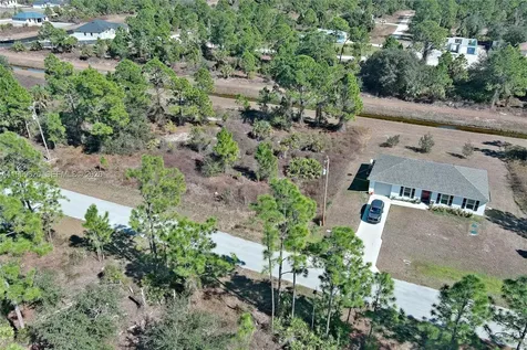 943 Foxdale Avenue Lehigh Acres FL 33974