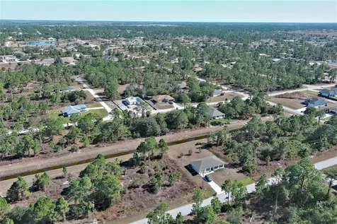 943 Foxdale Avenue Lehigh Acres FL 33974
