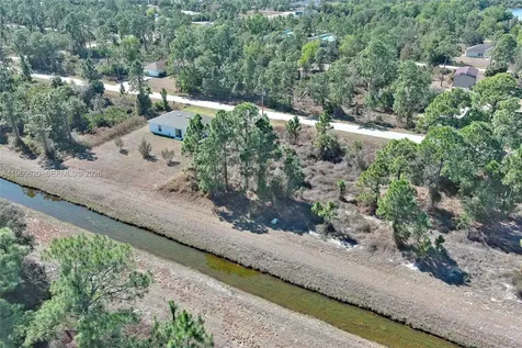 943 Foxdale Avenue Lehigh Acres FL 33974