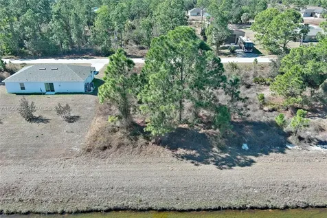 943 Foxdale Avenue Lehigh Acres FL 33974