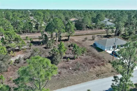 943 Foxdale Avenue Lehigh Acres FL 33974