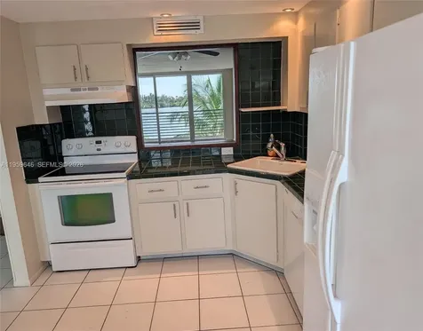 1075 NE Miami Gardens Drive Miami FL 33179