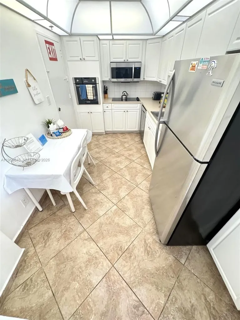3901 S Ocean Drive Hollywood FL 33019