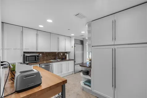151 Crandon Boulevard Key Biscayne FL 33149
