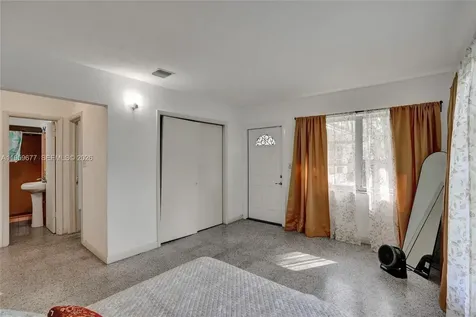 18500 NE 23rd Court Miami FL 33180