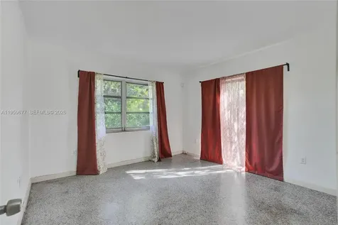 18500 NE 23rd Court Miami FL 33180